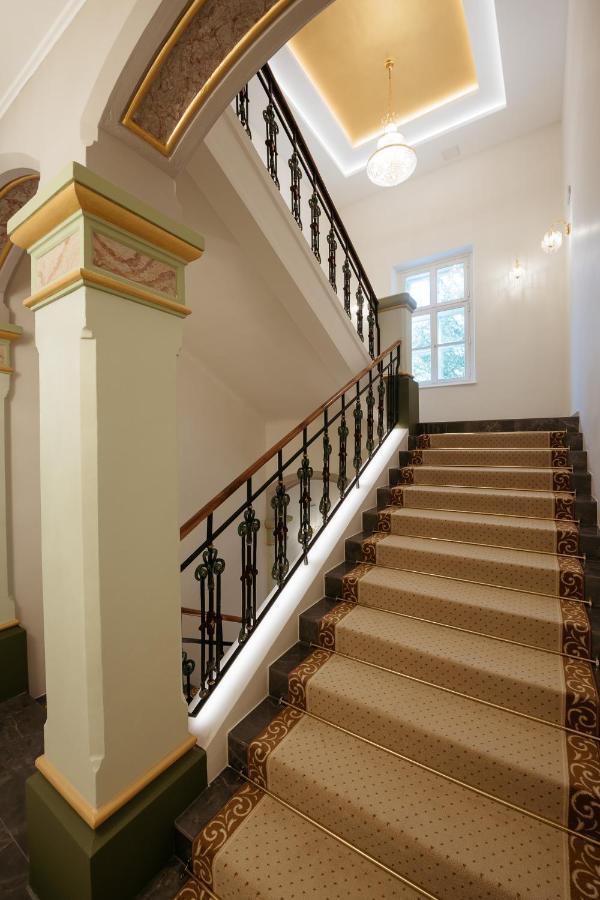 Hotel Svicarija - Terme ドブラナ エクステリア 写真