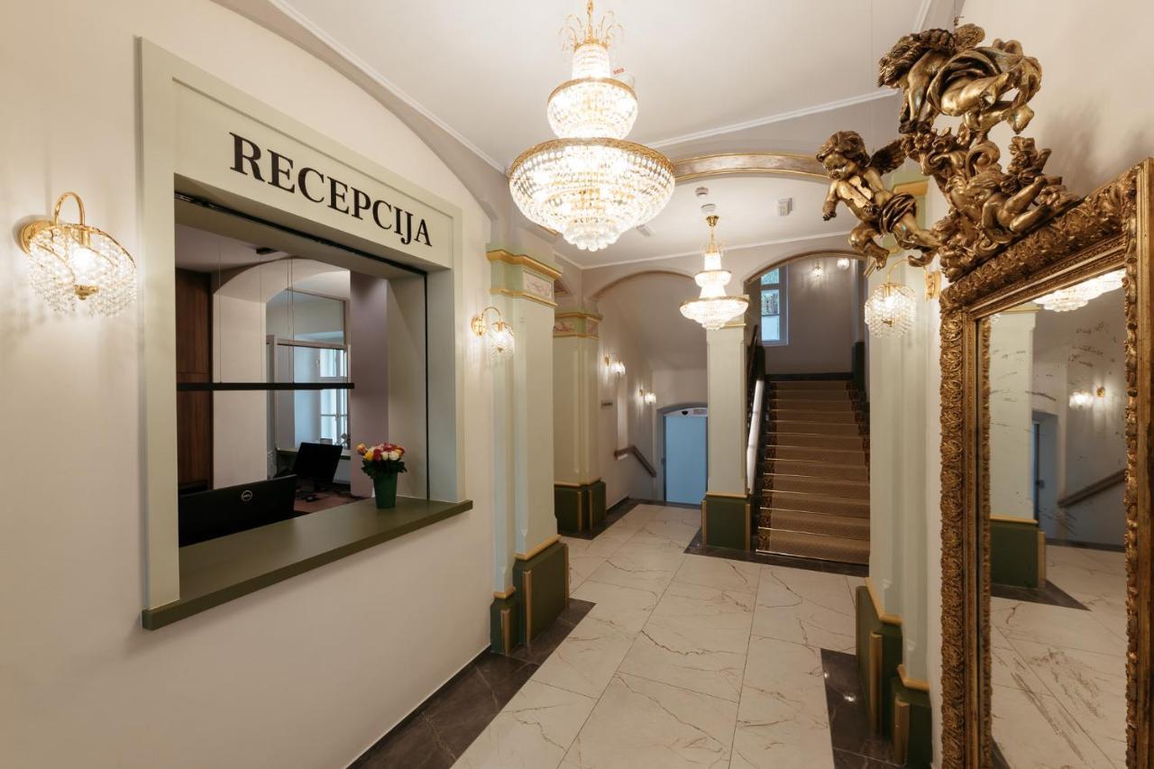 Hotel Svicarija - Terme ドブラナ エクステリア 写真